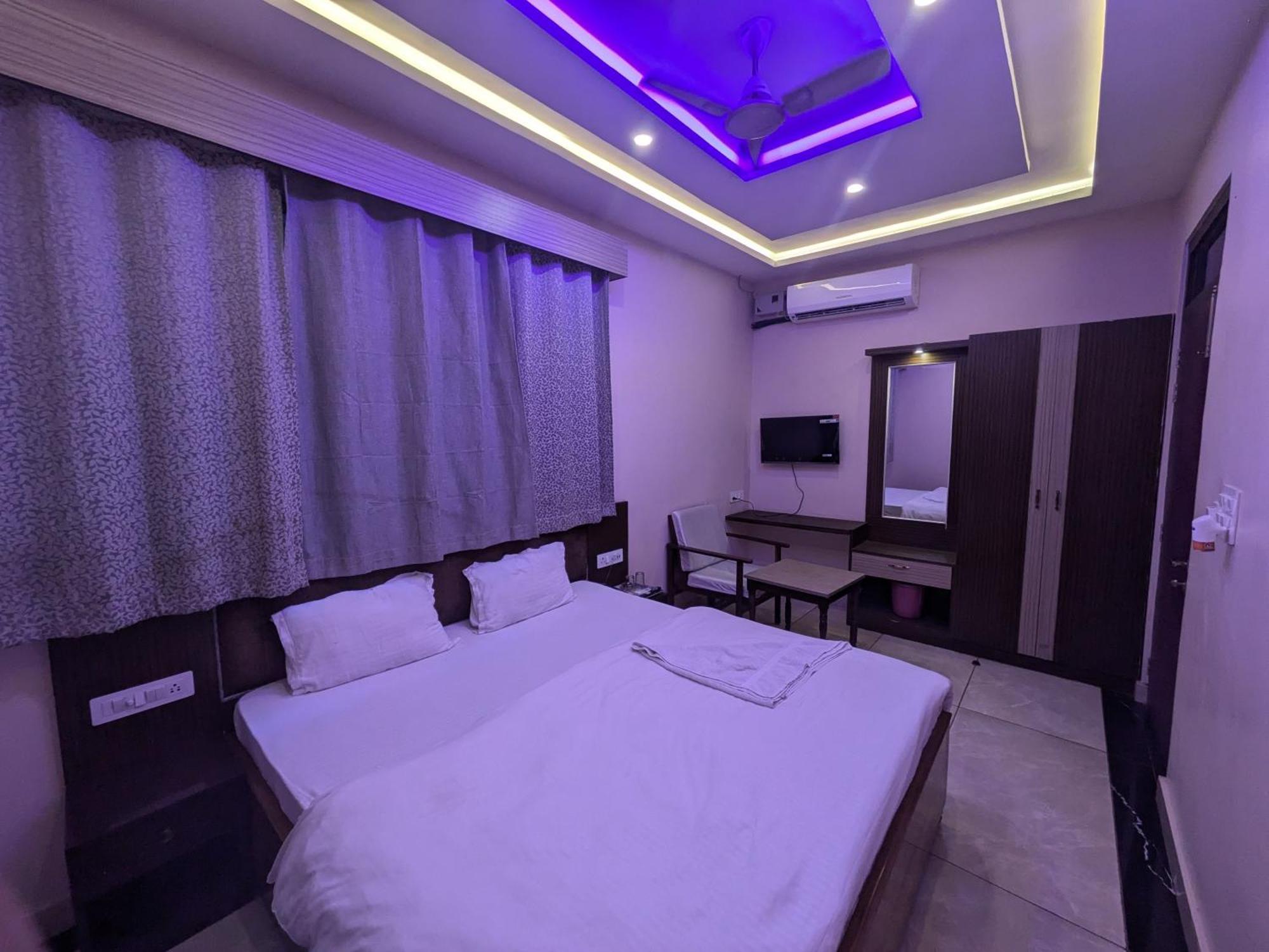 Kishori Vatika Hotell Ramnagar  Exteriör bild