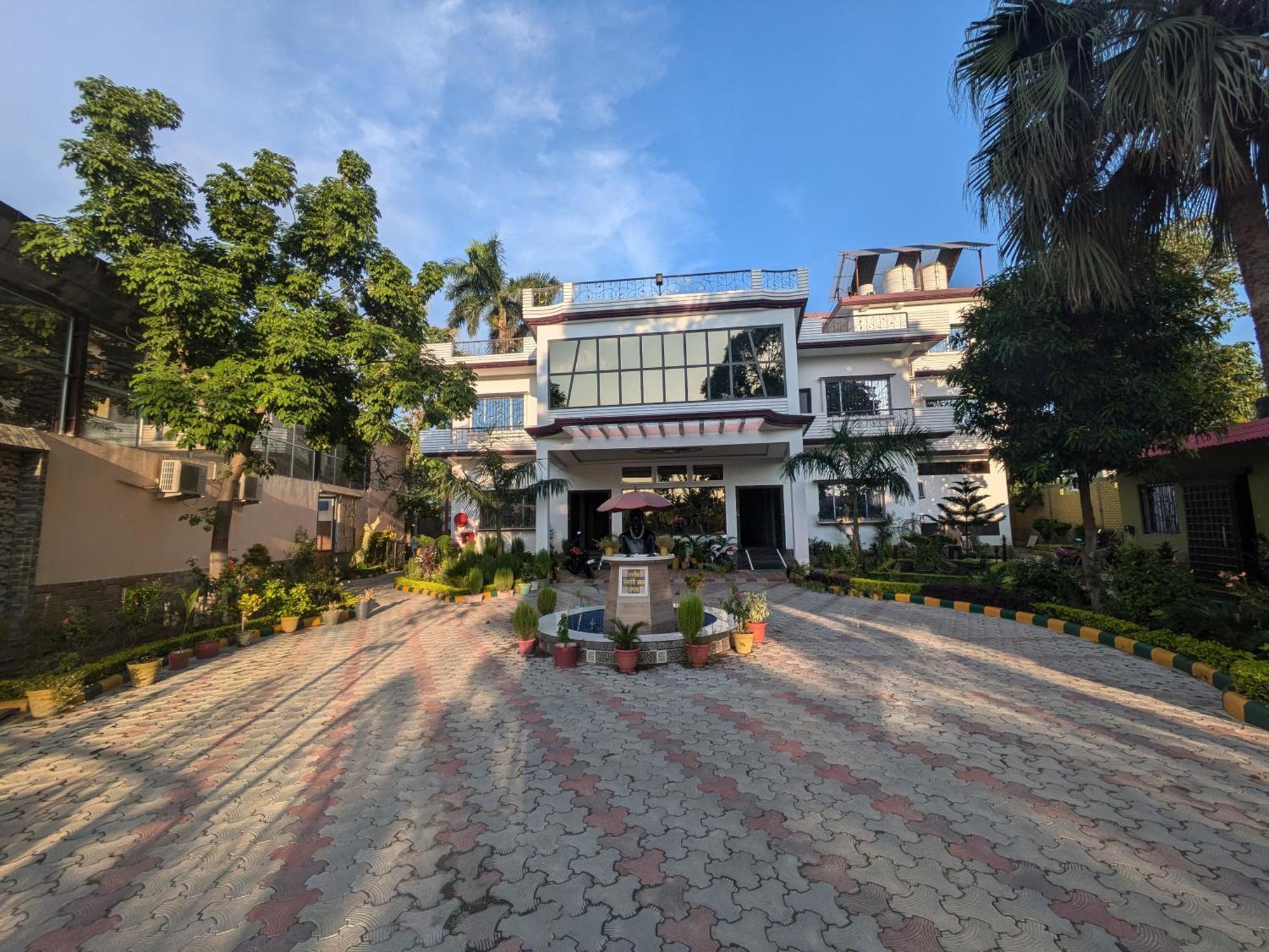 Kishori Vatika Hotell Ramnagar  Exteriör bild